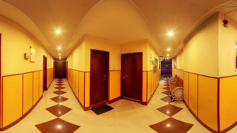 Imagen general del Hotel Om Shree Residency. Foto 17