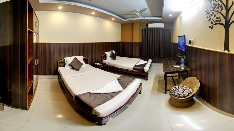 Imagen de la habitación del Hotel Om Shree Residency. Foto 19