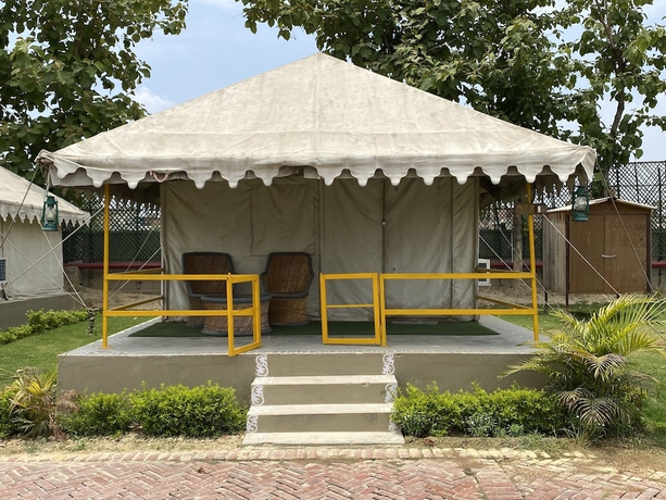 Imagen de los exteriores del Hotel Om Vilas Benares, Varanasi. Foto 13