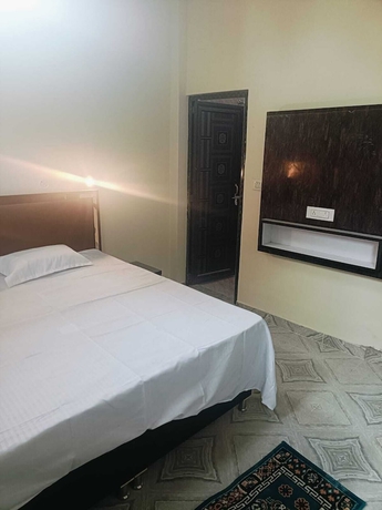 Imagen de la habitación del Hotel Om palace, Karchana. Foto 6