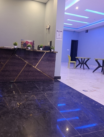 Imagen de la habitación del Hotel Om palace, Karchana. Foto 10