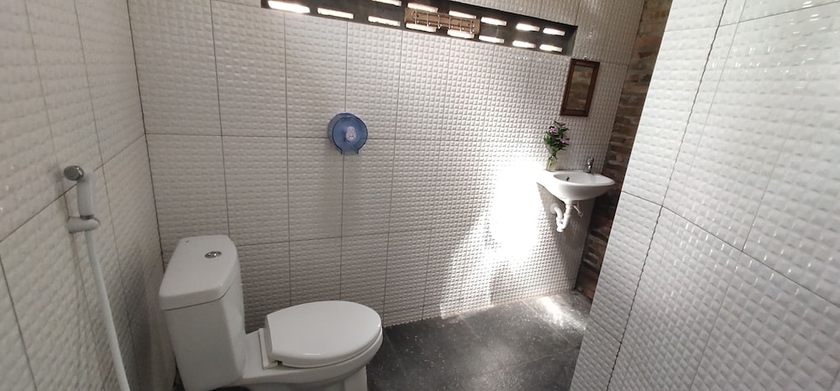 Imagen de la habitación del Hotel Omah Regeng. Foto 12