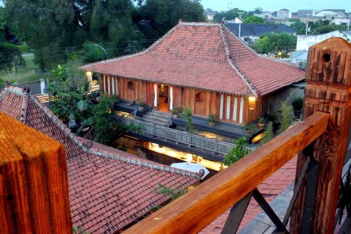 Imagen de los exteriores del Hotel Omah Sinten Heritage and Resto. Foto 18