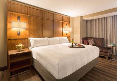 Imagen de la habitación del Hotel Omaha Marriott Downtown At The Capitol District. Foto 1
