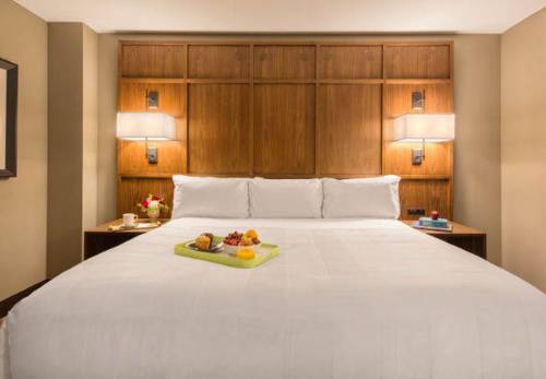 Imagen de la habitación del Hotel Omaha Marriott Downtown At The Capitol District. Foto 2