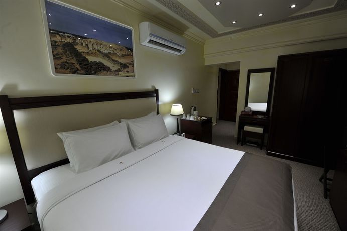 Imagen de la habitación del Hotel Oman Palm Suites. Foto 2