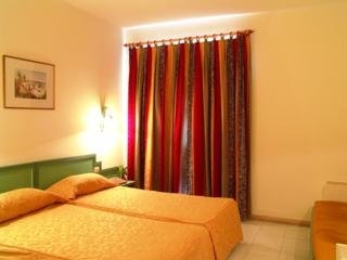 Imagen de la habitación del Hotel Omar Khayam. Foto 2
