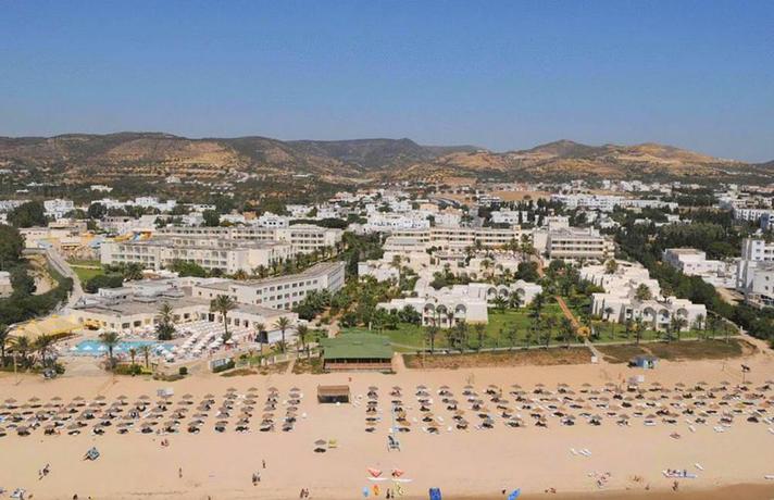 Imagen de los exteriores del Hotel Omar Khayam Resort and Aqua Park. Foto 6