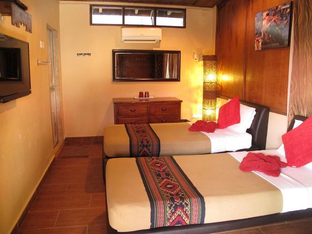 Imagen de los exteriores del Hotel Ombak Dive Resort. Foto 10