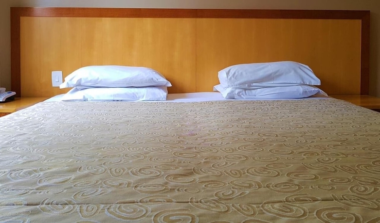Imagen de la habitación del Hotel Omega Flat. Foto 9