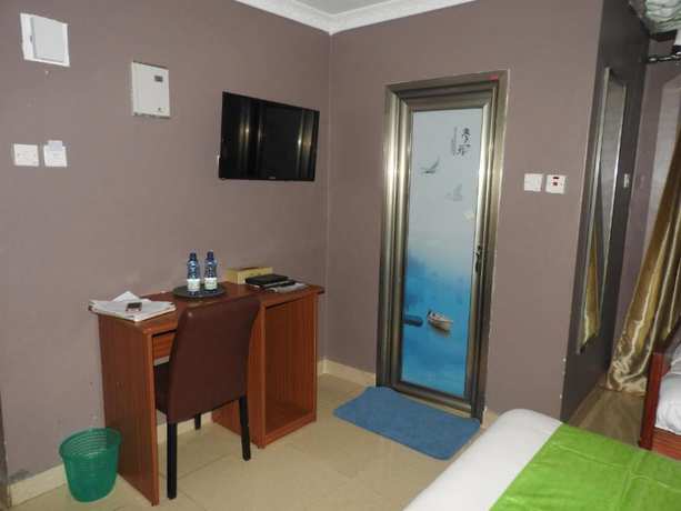 Imagen de la habitación del Hotel Omega Gardens. Foto 11