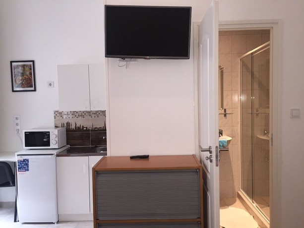 Imagen de la habitación del Hotel Omega Guesthouse Budapest. Foto 11