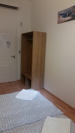 Imagen de la habitación del Hotel Omega Guesthouse Budapest. Foto 12