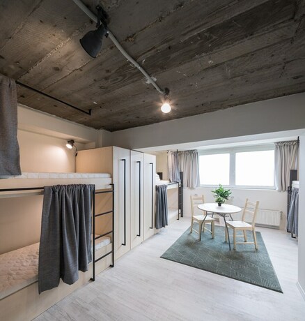 Imagen de la habitación del Hotel Omega House. Foto 17