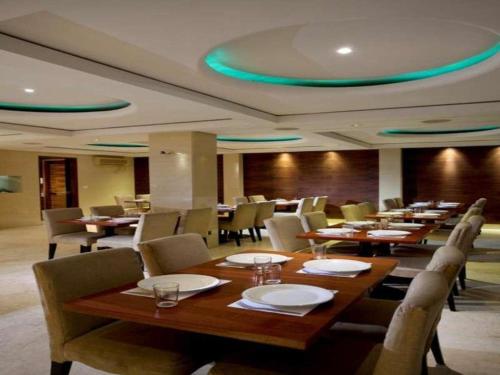 Imagen general del Hotel Omega Karawang. Foto 3