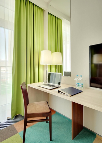 Imagen de la habitación del Hotel Omega Sirius. Foto 10