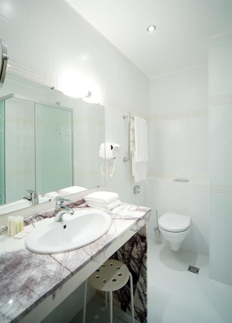 Imagen de la habitación del Hotel Omega Sirius. Foto 11