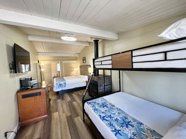 Imagen de la habitación del Hotel Omeo Suites Big Bear. Foto 17