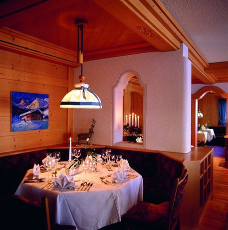 Imagen del bar/restaurante del Hotel Omesberg. Foto 4