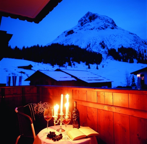 Imagen de los exteriores del Hotel Omesberg. Foto 9