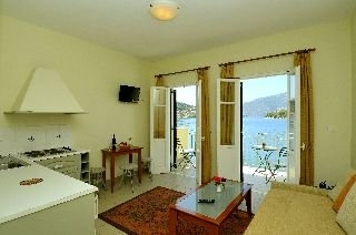 Imagen de la habitación del Hotel Omirikon. Foto 8