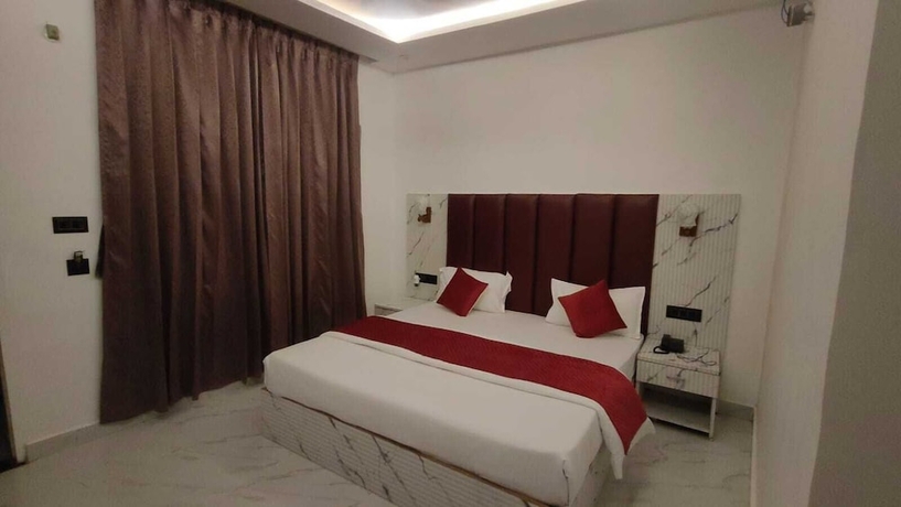 Imagen de la habitación del Hotel Omkar Palace. Foto 4