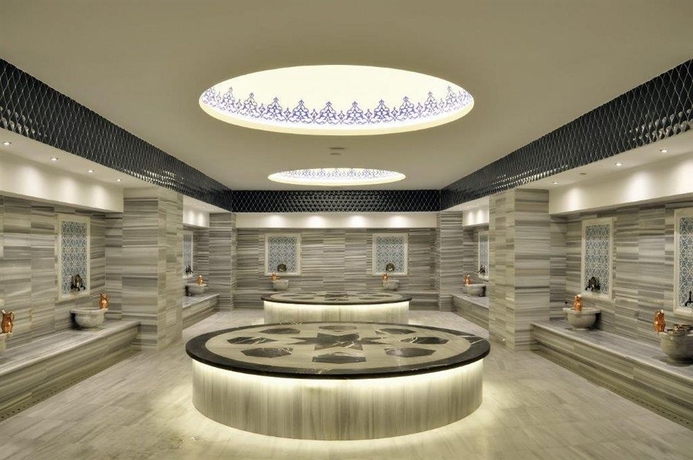 Imagen de los interiores del Hotel Ommer. Foto 8