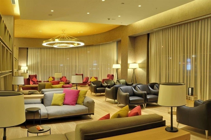 Imagen de los interiores del Hotel Ommer. Foto 13