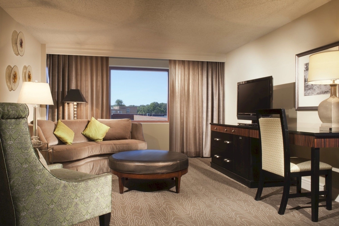 Imagen de los interiores del Hotel Omni Charlottesville. Foto 8