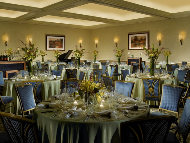 Imagen de los interiores del Hotel Omni Charlottesville. Foto 10