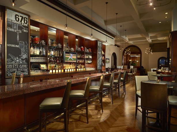 Imagen del bar/restaurante del Hotel Omni Chicago. Foto 6