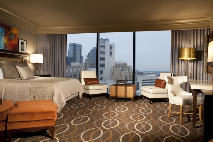 Imagen de la habitación del Hotel Omni Dallas. Foto 3