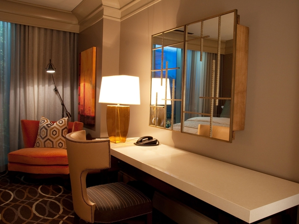 Imagen de la habitación del Hotel Omni Dallas. Foto 7