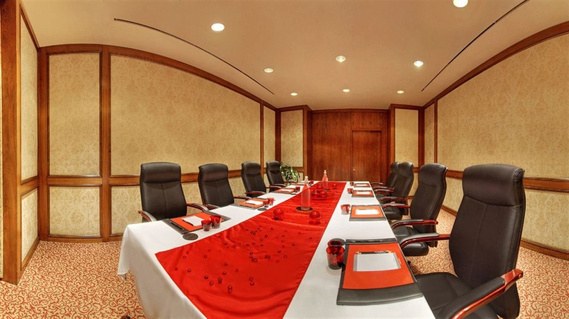 Imagen de los interiores del Hotel Omni Houston. Foto 8