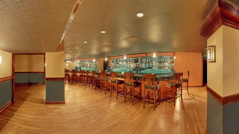 Imagen del bar/restaurante del Hotel Omni Houston. Foto 3