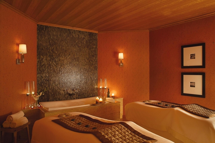 Imagen de la piscina del Hotel Omni Houston. Foto 14