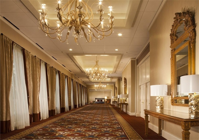 Imagen de los interiores del Hotel Omni Las Colinas. Foto 9