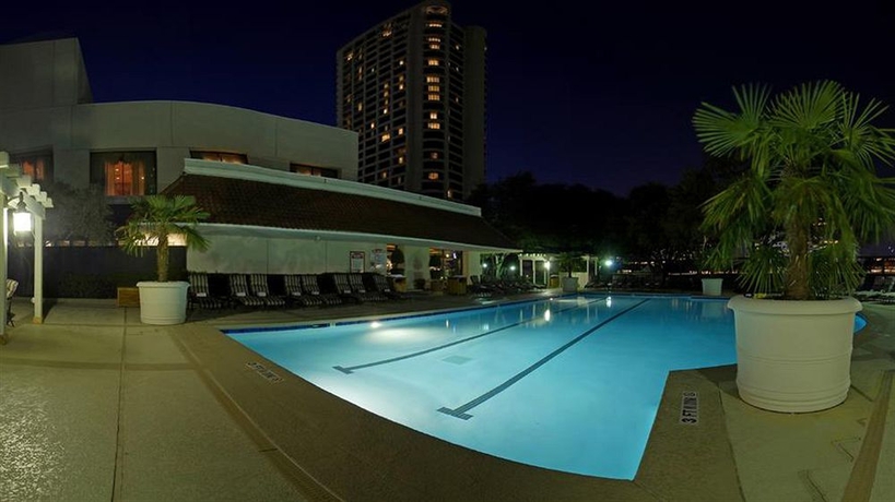 Imagen de la piscina del Hotel Omni Las Colinas. Foto 14