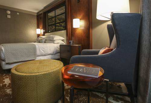 Imagen de la habitación del Hotel Omni Louisville. Foto 2