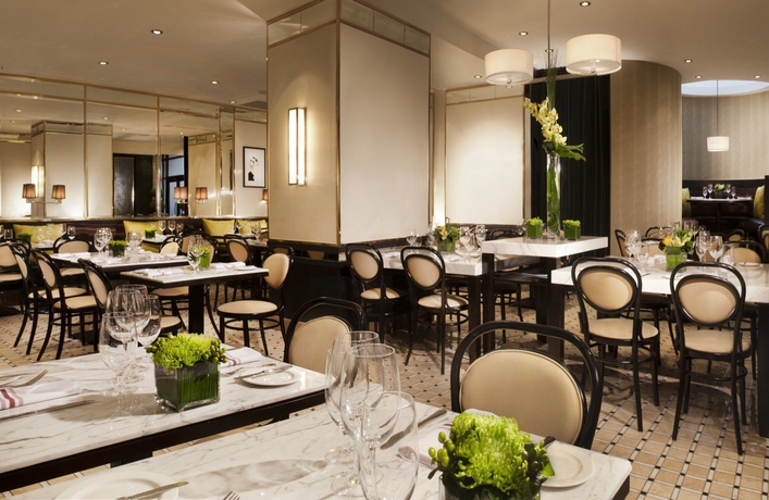 Imagen del bar/restaurante del Hotel Omni Mont-royal. Foto 3