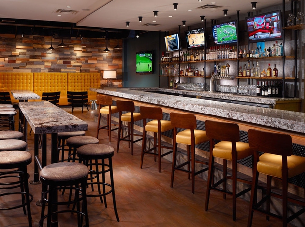 Imagen de los interiores del Hotel Omni Severin. Foto 8