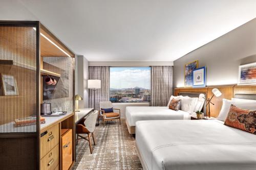 Imagen de la habitación del Hotel Omni Tempe at ASU. Foto 8