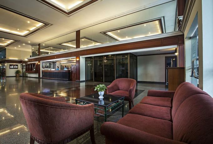 Imagen de los interiores del Hotel Omni Tower Direct Rooms Sukhumvit Soi 4. Foto 19