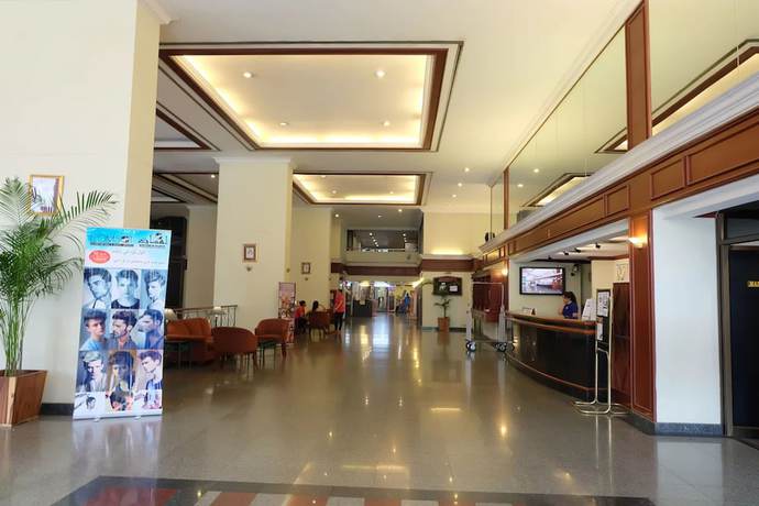Imagen de los interiores del Hotel Omni Tower Direct Rooms Sukhumvit Soi 4. Foto 20