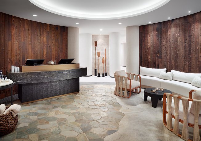 Imagen de los interiores del Hotel Omni Viking Lakes. Foto 19