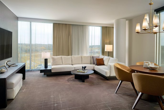 Imagen de la habitación del Hotel Omni Viking Lakes. Foto 14
