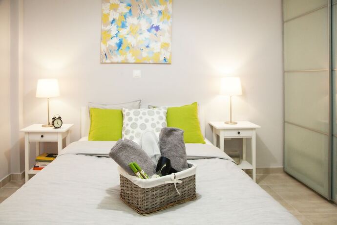 Imagen de la habitación del Hotel Omnia Pagrati Apartments. Foto 11