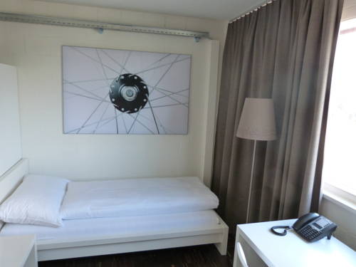 Imagen de la habitación del Hotel Omnium Sport. Foto 10