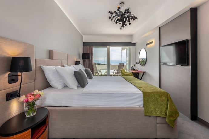 Imagen de la habitación del Hotel Omorika, Dramalj. Foto 3