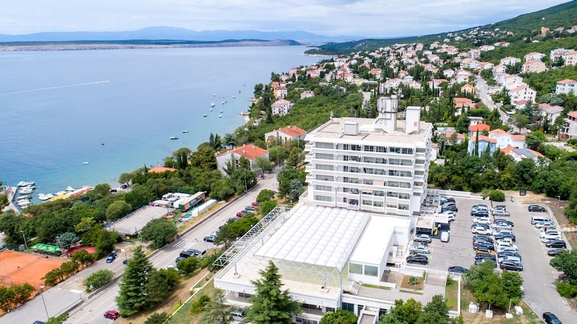 Imagen general del Hotel Omorika, Dramalj. Foto 1